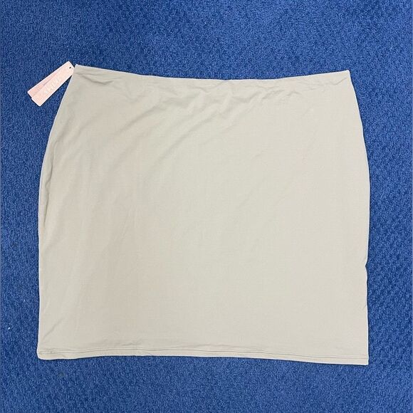 SKIMS Accessories - 🌱SKIMS Skirt